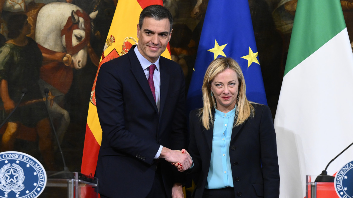 El presidente del Gobierno, Pedro Sánchez, y la primera ministra de Italia, Giorgia Meloni, en Roma. | Domenico Cippitelli / Zuma Press / Europa Press