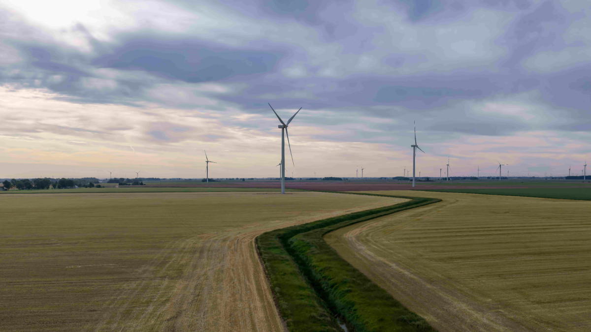 Parque eólico, una de las infraestructuras vinculadas a la transición ecológica que pueden verse impulsadas por una contratación pública orientada a criterios ambientales y de sostenibilidad. | Walter Arce/Grindstone Media Gro / Zuma Press / Europa Press