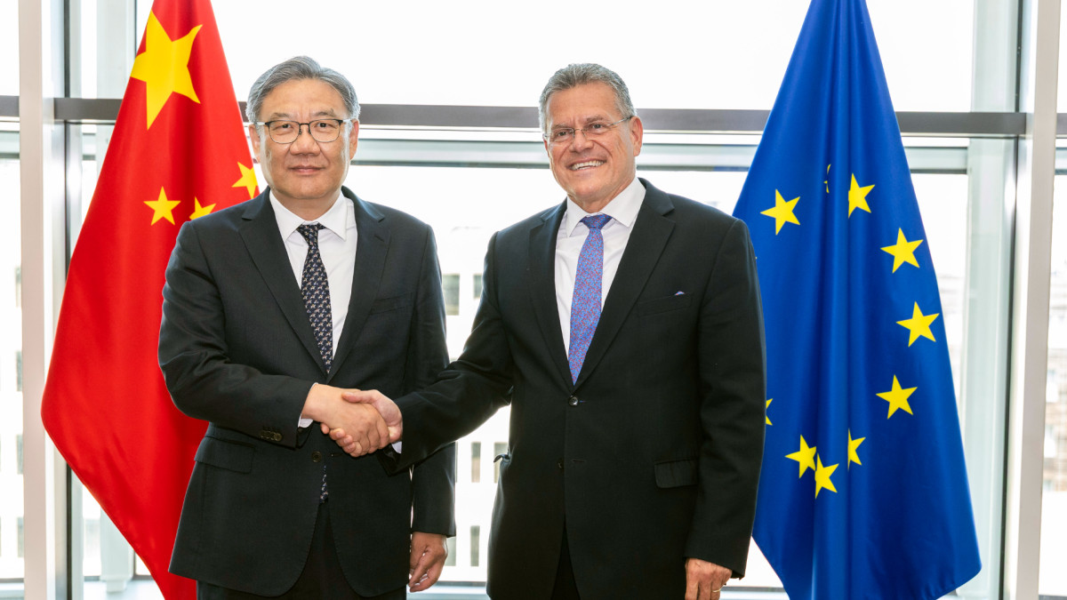 Wang Wentao y Maroš Šefčovič se reunieron el pasado mes de junio en Bruselas. | Comisión Europea / Lukasz Kobus