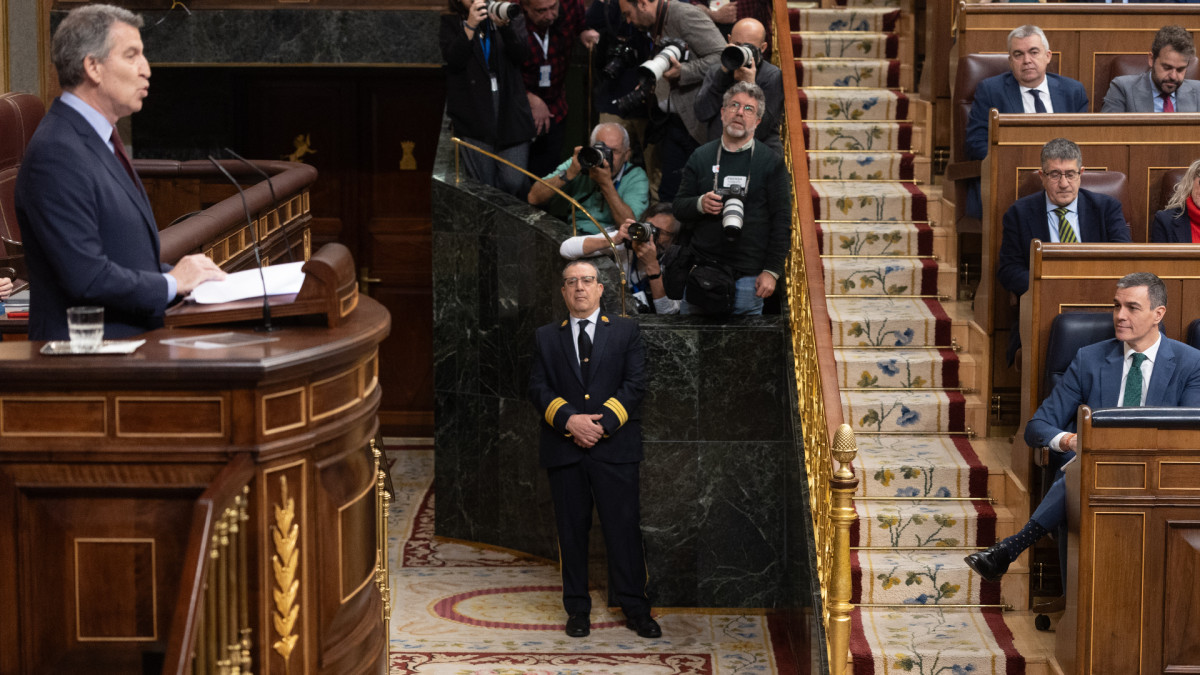 Alberto Núñez Feijóo y Pedro Sánchez en el Congreso de los Diputados. | Eduardo Parra / Europa Press