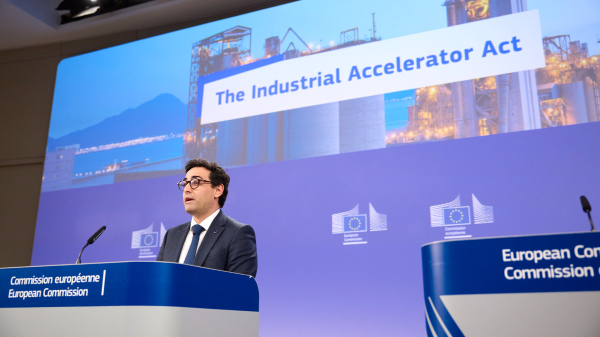 Stéphane Séjourné, vicepresidente ejecutivo de la Comisión Europea para la Prosperidad y la Estrategia Industrial, en una rueda de prensa sobre la Industrial Accelerator Act. | Comisión Europea / Claudio Centonze