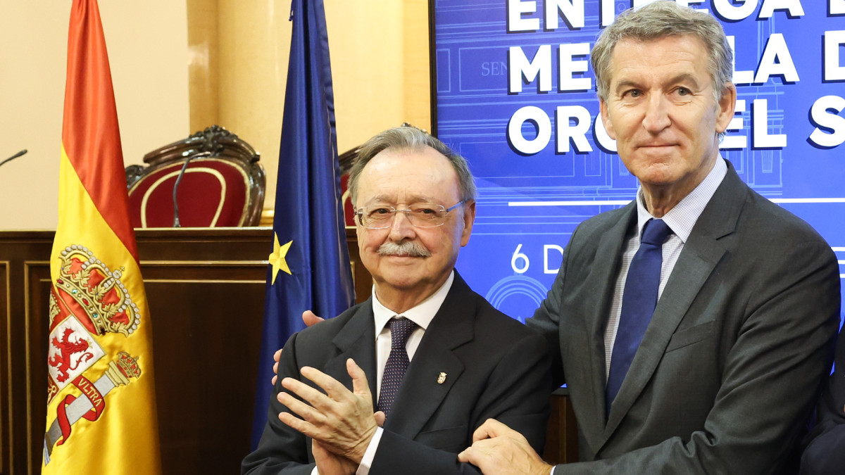 El presidente de las ciudad autónoma de Ceuta, Juan Jesús Vivas y el presidente del PP, Alberto Núñez Feijóo.