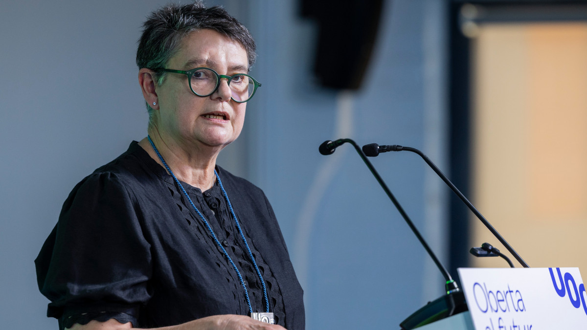 Diane Coyle: "In the end it will be people in general who benefit from artificial intelligence" - agendapublica.es
